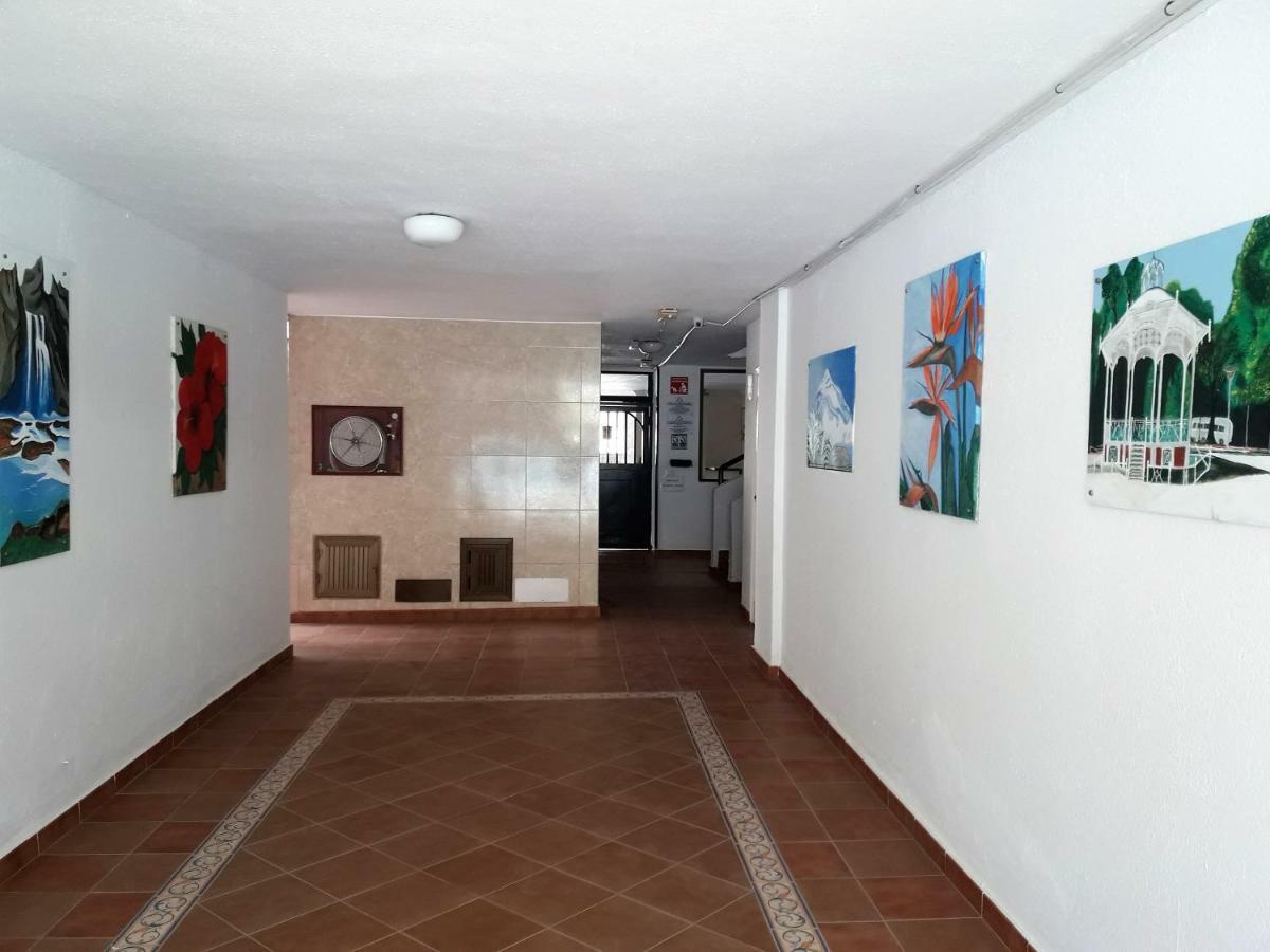 Summerland Lc Holiday Home Лос Кристианос Екстериор снимка
